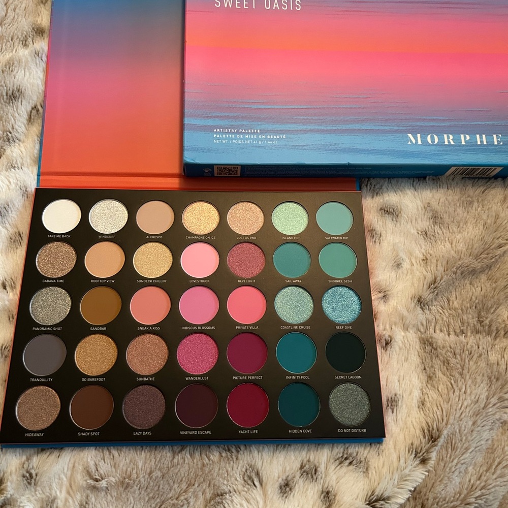 Morphe Sweet Oasis Eyeshadow Palette - Bold and Diverse Shades
